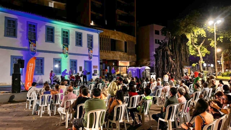 Noticia seresta-na-praca-da-catedral-celebra-o-dia-dos-namorados-com-musica-e