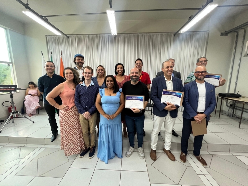 Galeria solenidade-orgulho-divinopolitano-aos-grandes-nomes-da-escola-municipal-de