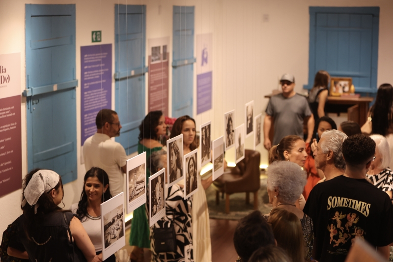 Noticia exposicao-adelia-prado--filha-de-divinopolis-chega-a-marca-de-mil