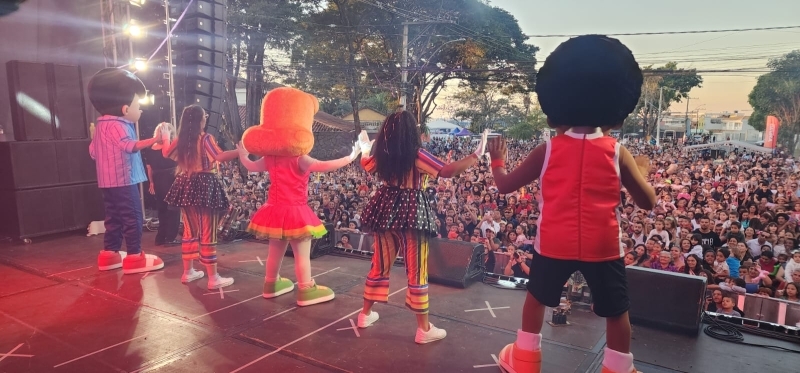 Noticia terceira-edicao-do-celebra-divinopolis-agita-tarde-de-sabado-e-diverte-a